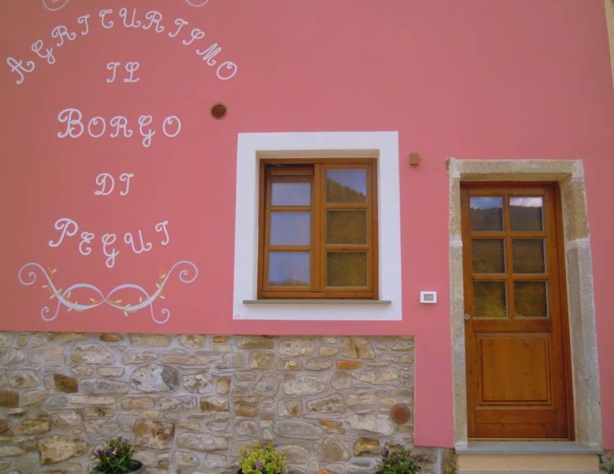 Il Borgo Di Pegui Villa Bolano Екстериор снимка